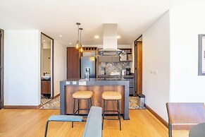 NOK Stylish 2 Masters W/patio & View