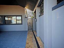 Room-double Patio Studio Room With En-su