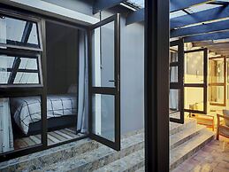 Room-courtyard Double Room With Shared B