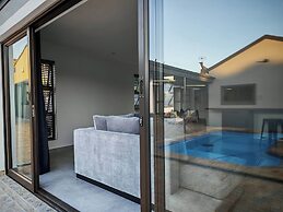 Room-courtyard Double Room With Shared B