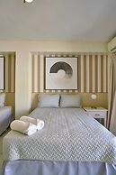 Roy Arias Suites