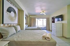 Roy Arias Suites