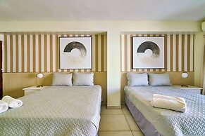 Roy Arias Suites