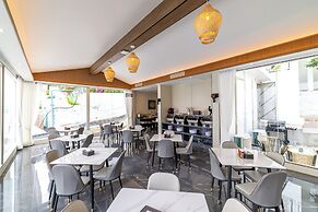 Anthiya Seaview Villa Hotel Phuket