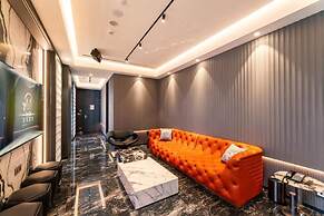Moonshy Villa