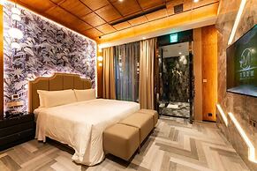 Moonshy Villa