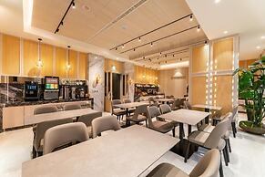 Moonshy Villa