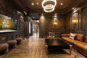 Moonshy Villa