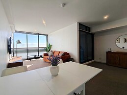 Apartment in Adelaide CBD with parking