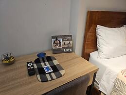 Askha Home Apartment - Deluxe Apartment