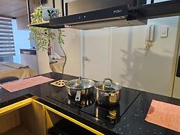 Askha Home Apartment - Deluxe Apartment