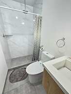 Askha Home Apartment - Deluxe Apartment