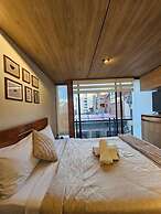 Askha Home Apartment - Deluxe Apartment
