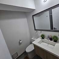 Askha Home Apartment - Deluxe Apartment