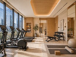 Everly Hotels & Suites
