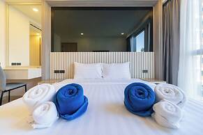 Ozone 1BR Signature Junior Suite