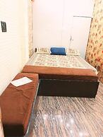 Atharv Paying Guest House