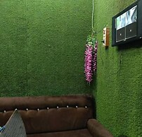 Atharv Paying Guest House