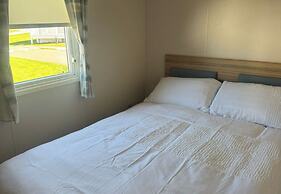 Caravan - Sleeps 6 - Parking