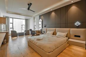 Melange Hotel - Golf course road