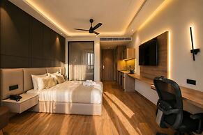 Melange Hotel - Golf course road