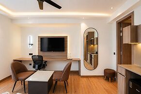 Melange Hotel - Golf course road