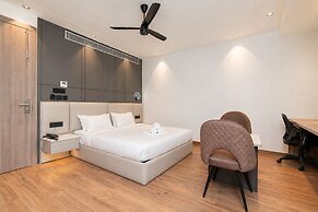 Melange Hotel - Golf course road