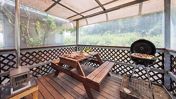 Gapyeong Funny Mongmong Galaxy House