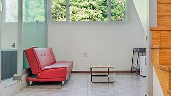 Gapyeong Funny Mongmong Galaxy House