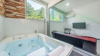 Gapyeong Funny Mongmong Galaxy House