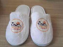Shalom Hotel
