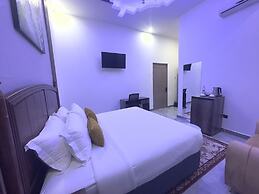 Shalom Hotel