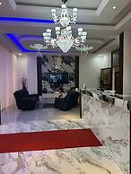Shalom Hotel