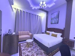 Shalom Hotel