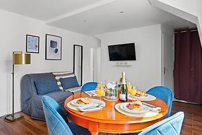 Charming 2BR Retreat by République