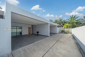 Nicky Serene 3BR Pool Villa