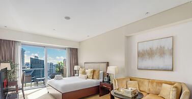LUX The JW Marina Studio 4
