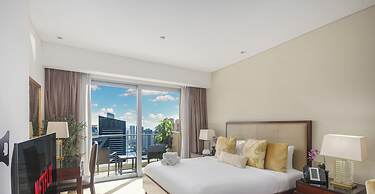 LUX The JW Marina Studio 4