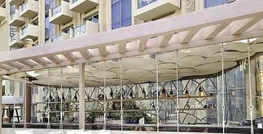 LUX The JW Marina Studio 4