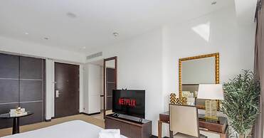 LUX The JW Marina Studio 4