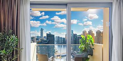 LUX The JW Marina Studio 4
