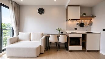 Stellar Space Suite in Elegant Bang Tao