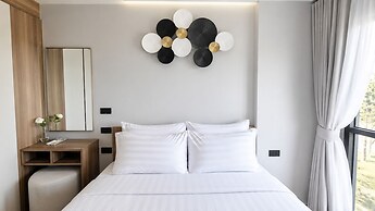 Stellar Space Suite in Elegant Bang Tao
