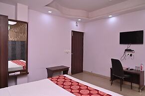 Stone Park Radha Devi Ln