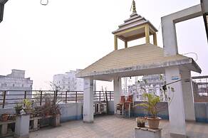 Stone Park Radha Devi Ln