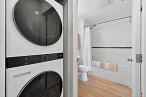 Spectacular View 1 Bdrm