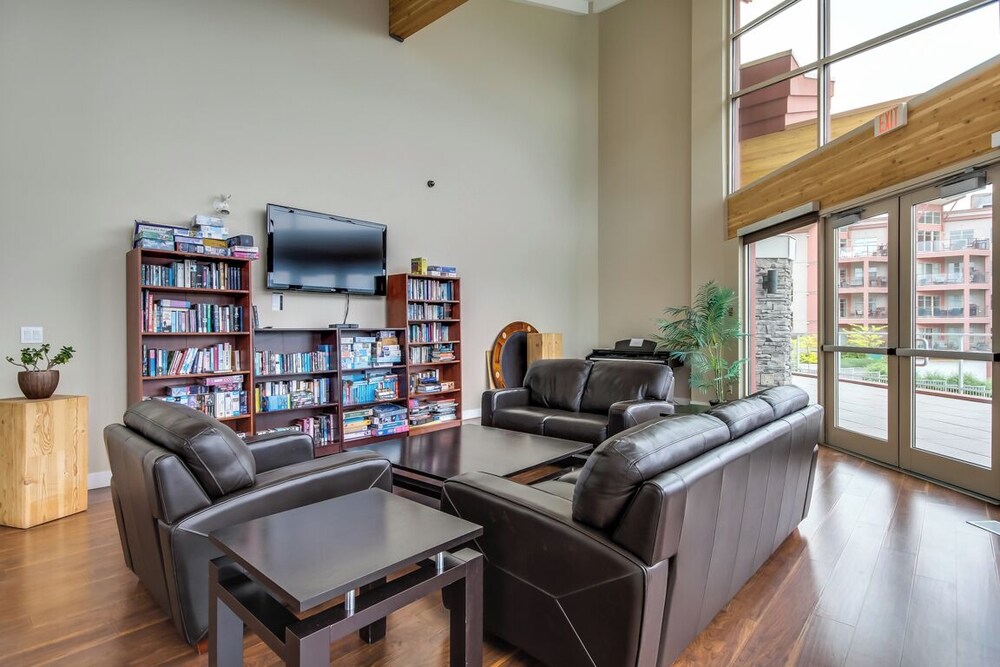 Spectacular View 1 Bdrm