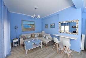Blue Cozy Home in Kyparissia Fully Equipped Nest