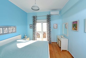 Blue Cozy Home in Kyparissia Fully Equipped Nest
