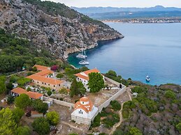 Kyparissia Aries Stone Maisonette Panoramic Views